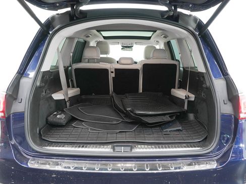 Used 2022 Mercedes-Benz GLS 450 4MATIC image 17