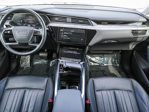 Used 2024 Audi Q8 e-tron Premium AWD/4WD image 16