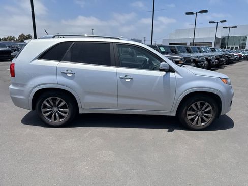 Used 2012 Kia Sorento SX FWD image 10