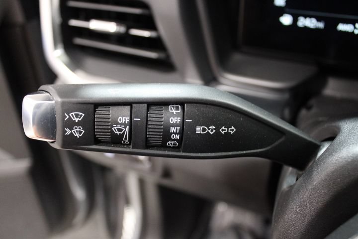 Used 2025 GMC Terrain Elevation AWD/4WD image 36