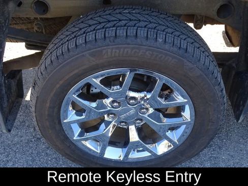 Used 2014 GMC Sierra 1500 SLT w/ SLT Crew Cab Value Package image 16