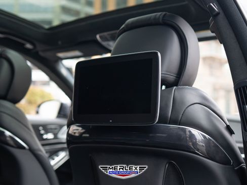 Used 2020 Mercedes-Benz S 560 4MATIC Sedan w/ Premium Package image 20