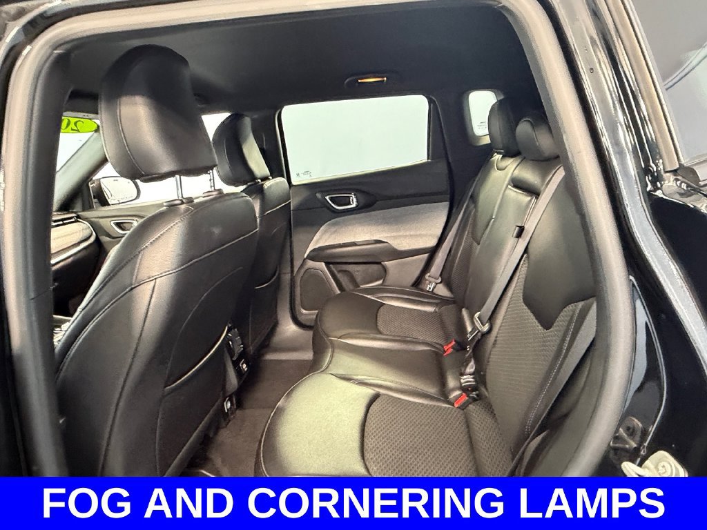 Used 2024 Jeep Compass Latitude AWD/4WD image 8