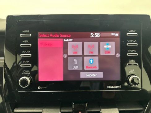 Used 2021 Toyota Camry SE image 19