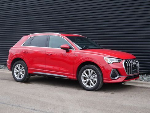 Used 2023 Audi Q3 2.0T Premium Plus w/ Premium Plus Package image 28