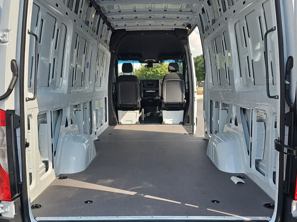 Used 2026 Mercedes-Benz Sprinter 2500 image 7