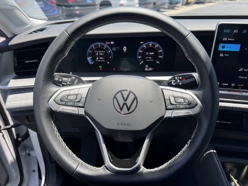 Used 2025 Volkswagen Tiguan S FWD image 18