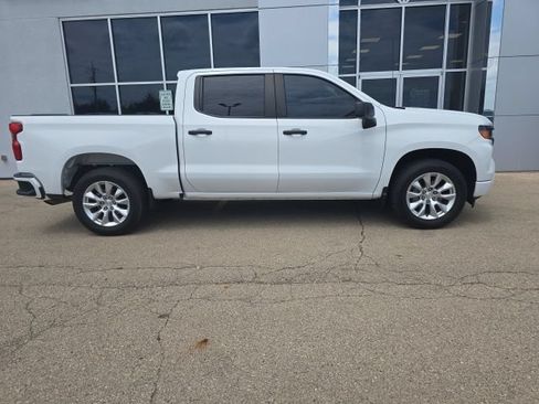 Used 2023 Chevrolet Silverado 1500 Custom RWD image 3