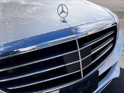 Used 2015 Mercedes-Benz C 300 4MATIC Sedan w/ Driver Assistance Package image 28