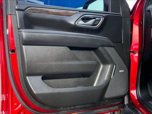 Used 2022 Chevrolet Tahoe LT w/ Luxury Package image 21