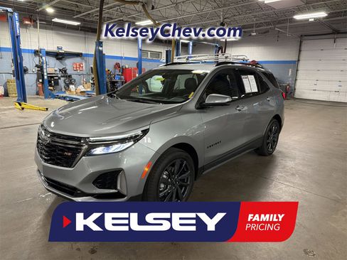 Used 2023 Chevrolet Equinox RS image 1