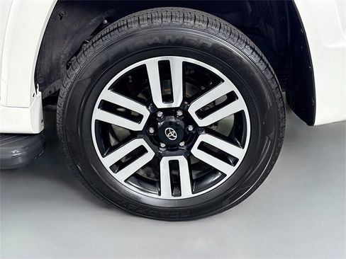 Certified 2022 Toyota 4Runner Limited image 31