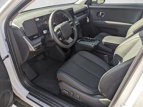 New 2026 Hyundai Ioniq 5 SEL image 3