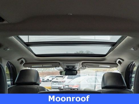 Used 2024 Honda Pilot Touring image 15