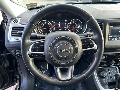 Used 2019 Jeep Compass Latitude w/ Popular Equipment Group image 21