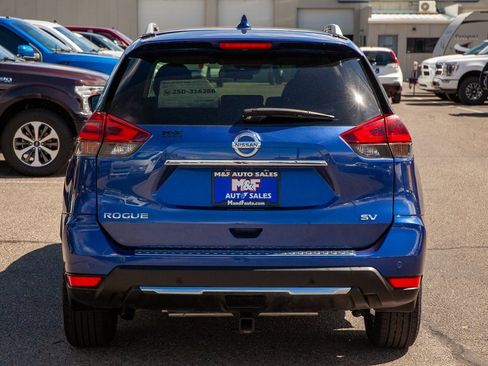 Used 2019 Nissan Rogue SV w/ Premium Package image 6