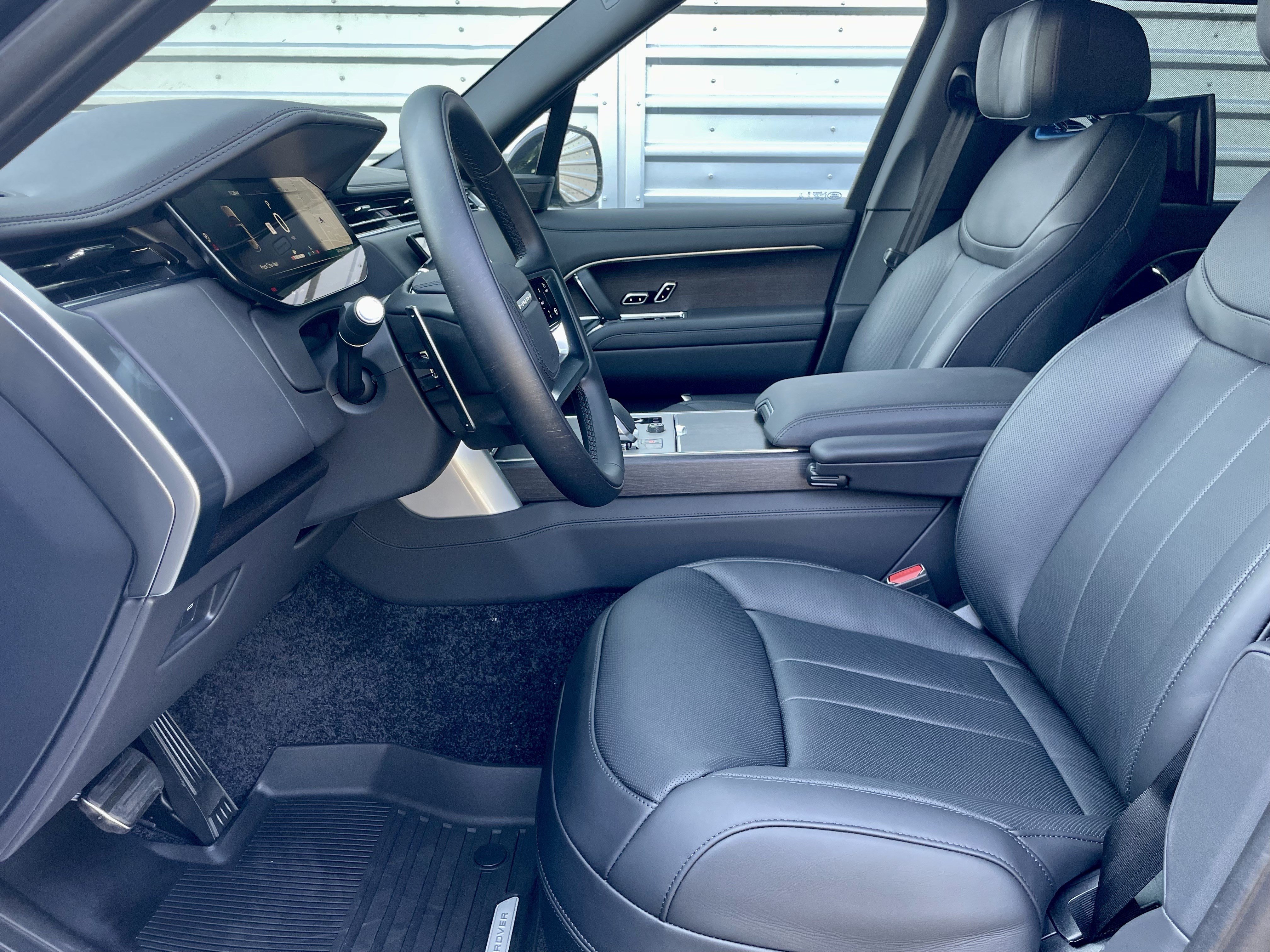 New 2027 Land Rover Range Rover Long Wheelbase Autobiography AWD/4WD image 14