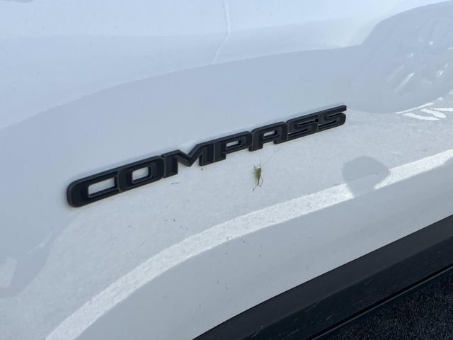 Used 2026 Jeep Compass Latitude AWD/4WD image 9