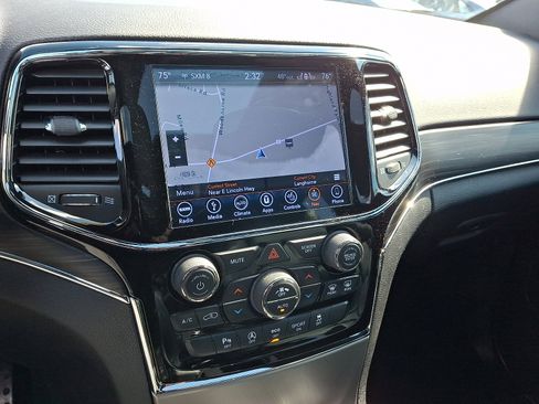 Used 2019 Jeep Grand Cherokee Limited w/ Mopar Chrome Edition Group image 19