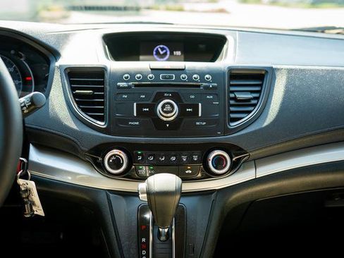 Used 2015 Honda CR-V LX image 8