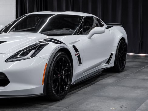 Used 2018 Chevrolet Corvette Grand Sport image 7