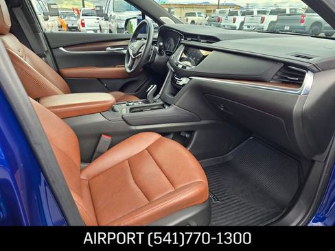 Certified 2025 Cadillac XT5 Sportv w/ Technology Package image 21