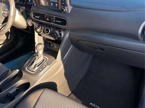 Used 2019 Hyundai Kona SEL w/ SEL Tech Package 02 FWD image 9