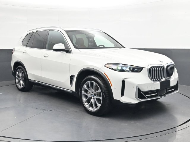 Certified 2024 BMW X5 xDrive40i w/ Parking Assistance Package AWD/4WD image 2