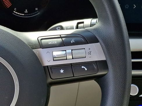 Used 2025 Hyundai Tucson SEL FWD image 20