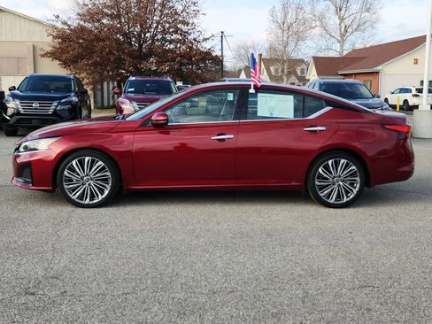 Used 2023 Nissan Altima 2.5 SL image 5