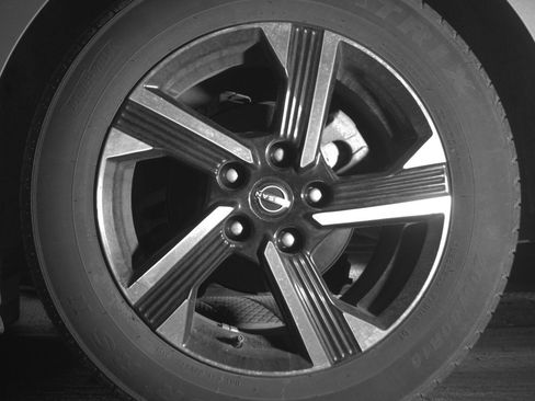 Used 2025 Nissan Sentra SV image 14