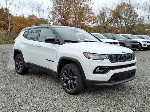 New 2026 Jeep Compass Limited image 4