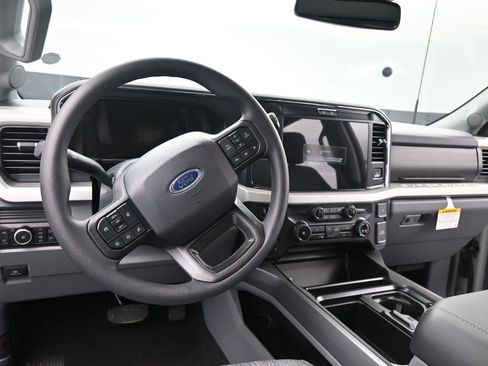 New 2026 Ford F250 XLT image 3