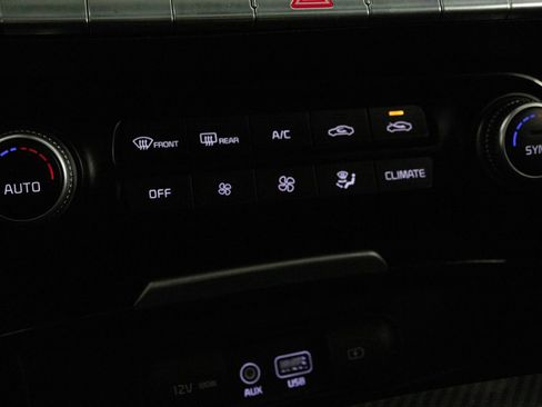 Used 2018 Kia Stinger GT image 24