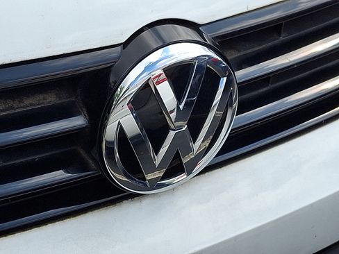 Used 2018 Volkswagen Jetta Sport FWD image 8