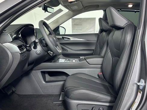 Certified 2025 INFINITI QX60 Luxe w/ Vision Package image 14
