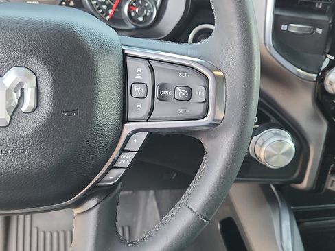 Used 2025 RAM 1500 Laramie AWD/4WD image 17