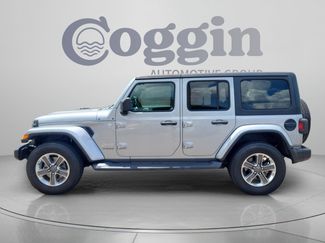Used 2020 Jeep Wrangler Unlimited Sahara AWD/4WD video 2