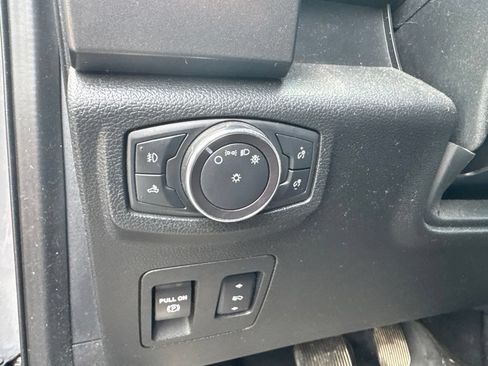 Used 2020 Ford F150 XLT w/ Equipment Group 302A Luxury AWD/4WD image 12