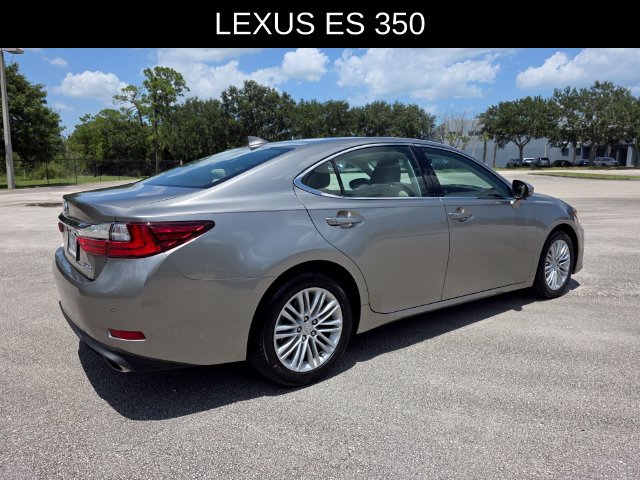 Used 2017 Lexus ES 350 w/ Premium Package FWD image 3