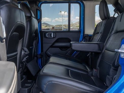 Used 2022 Jeep Wrangler Unlimited Sahara image 8