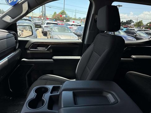 Used 2024 GMC Sierra 1500 SLE RWD image 13