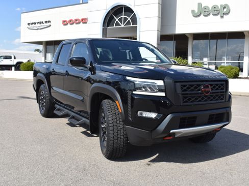 Used 2023 Nissan Frontier Pro-X w/ Technology Package image 3