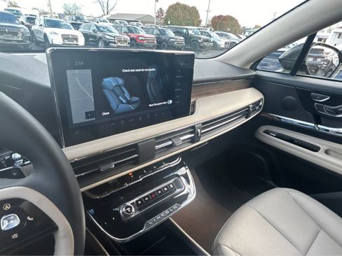 New 2025 Lincoln Corsair Grand Touring image 57