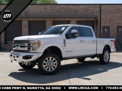 Used 2019 Ford F350 Limited image 1