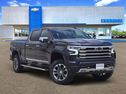 Used 2023 Chevrolet Silverado 1500 High Country w/ Technology Package AWD/4WD image 1