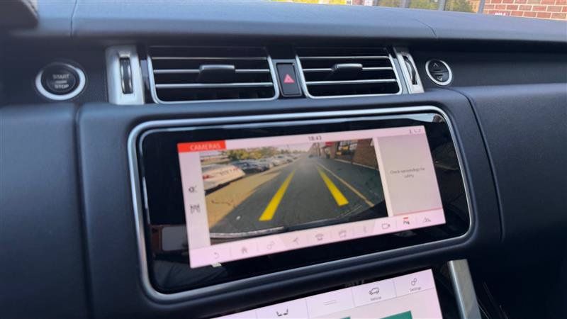 Used 2018 Land Rover Range Rover AWD/4WD image 40
