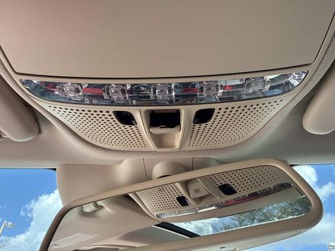 Used 2018 Mercedes-Benz C 300 Sedan image 45