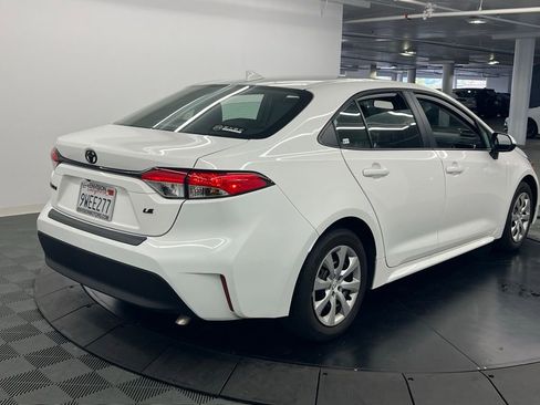 Used 2026 Toyota Corolla LE image 4