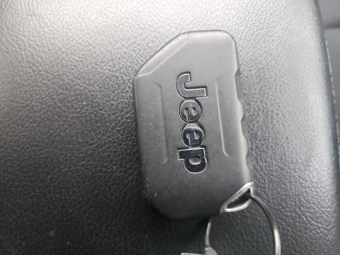 Used 2023 Jeep Wrangler Sport image 34